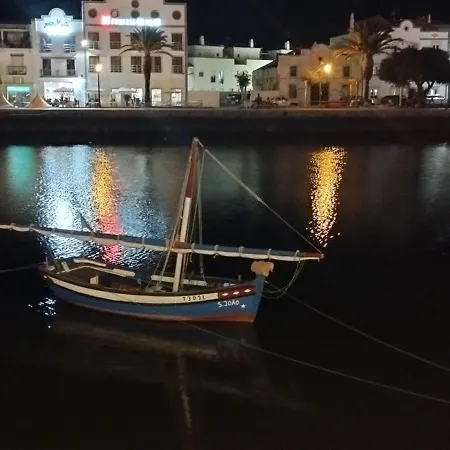 White Apartment, Town Centre Apartment