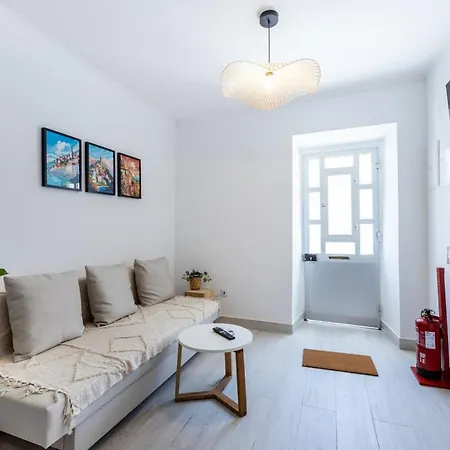 Διαμέρισμα White Apartment, Town Centre