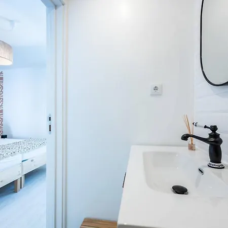 White Apartment, Town Centre Διαμέρισμα