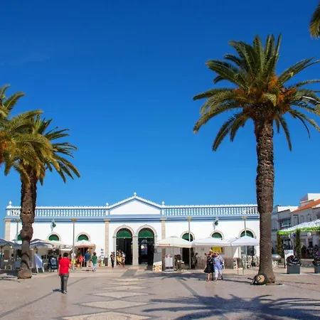 公寓 White Apartment, Town Centre *