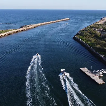 公寓 White Apartment, Town Centre *