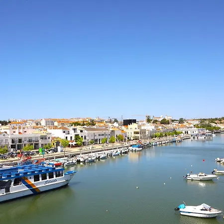 Διαμέρισμα White Apartment, Town Centre *